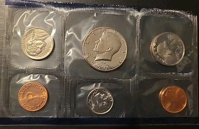 1990 United States Mint Uncirculated Coin Set with P&D Mint Marks 10-Coins OGP - Image 1 of 4