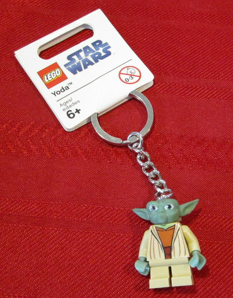 LEGO Star Wars CW Yoda Key Chain (852550)