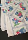 Vintage Tablecloth With 2 Napkins/36' x 36'/Pre-owned