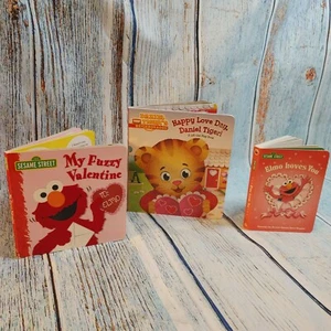 New Set of 3 Board Books My Fuzzy Valentine, Elmo Loves you, Happy Love Day... - Picture 1 of 2