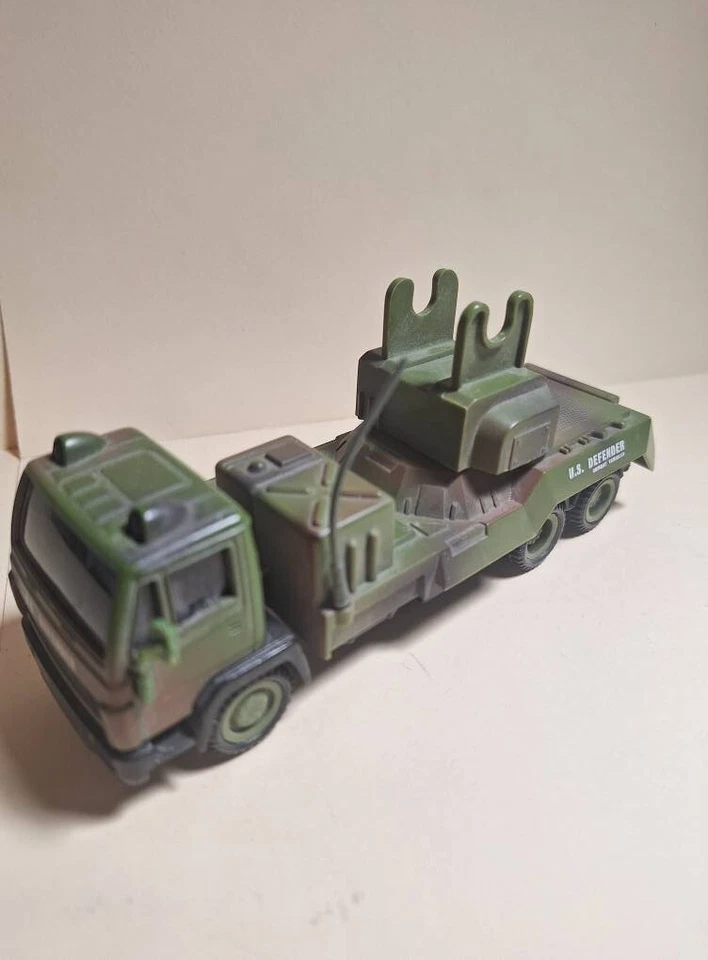 Camión U.S. Defender Foto 1 de 1