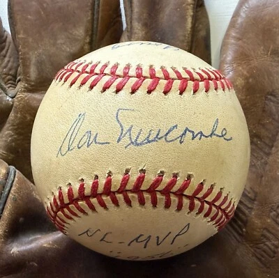Estadísticas de por vida autografiadas por Don Newcombe Liga Nacional (ONL) béisbol Foto 1 de 4