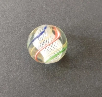 ¿Alemán antiguo? Núcleo de Latticino de vidrio hecho a mano con mármol remolino multicolor 5/8" Foto 1 de 4