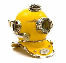 Diving Helmet Scuba Divers Diving Helmet With Yellow Wooden Base