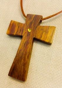 Cordoncino pelle legno koa incrociato surfisti hawaiani - Foto 1 di 3