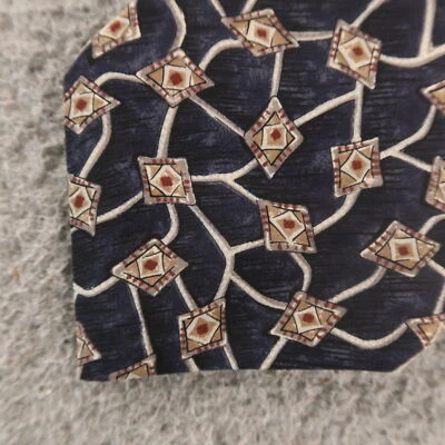 Corbata George Machado Azul Geométrica 100% Seda Italiana 4" Foto 1 de 4