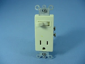Leviton Ivory Decora Single Pole Toggle Switch 5-15R 15A Receptacle Bulk 5625-I - Picture 1 of 5