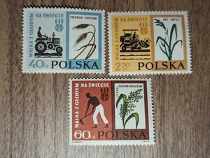 Poland Agriculture Collective Combine Rice, Proso, Tractor Set stamp 1967 LH - Picture 1 of 2