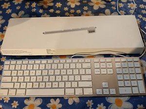 Apple A1243 Slim 16.75" Keyboard MB110LL/A EMC 2171 USB 1.1/2.0 Boxed GC - Picture 1 of 12