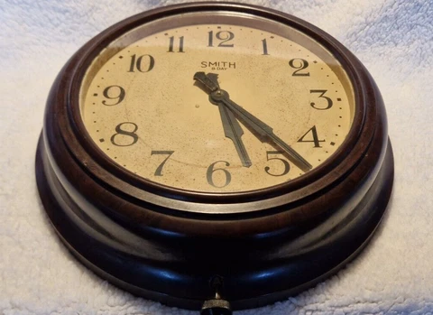Smiths 8 Day Bakelite Wall Clock with Historical British Government Provenance Cover