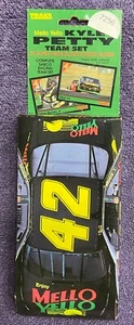 1992 Traks MELLO YELLO - KYLE PETTY - 25 HIGH GLOSS CARD - TEAM SET #7256 - Picture 1 of 4