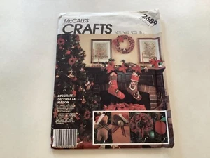 McCall’s PATRÓN DE COSTURA 2689 OSO DECORACIONES DE NAVIDAD Medias Corona SIN CORTAR - Imagen 1 de 3