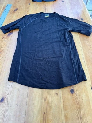 Icebreaker Shirt Mens Small Black  Merino Wool Performance Outdoor Tee A1 - Image 1 of 4
