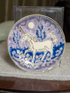 RARE Vintage Collectors Case by Fingerhut 4" Round Unicorn Plate - Picture 1 of 4