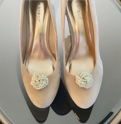 ZAPATOS DE SALÓN DE BODA DE TACÓN MEDIO DE GAMUZA MARRÓN TOPO NEUTRO PARA MUJER TALLA 10 CLIPS EXTRAÍBLES Foto 1 de 4