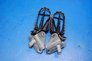 02-12 CRF450R CR250R CRF250R 2006 ESTRIBERAS REPOSAPIÉS BRAZO ESCALONADO 50616-KZ4-J40 - Imagen 1 de 16