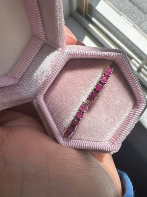 Pendientes huggies rubí oro macizo 10k Foto 1 de 4