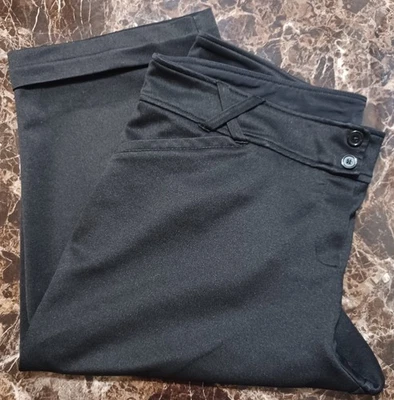 Fashion Bug Women's Size 22/24W Black Capris - Image 1 of 4