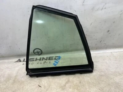 Toyota Prius 2016-2022 puerta trasera izquierda cuarto fijo ventana vidrio 68124-47030 OEM Foto 1 de 4