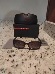 Gafas de sol polarizadas Prada marco negro mate 02v DG0-5W2 - Imagen 1 de 8