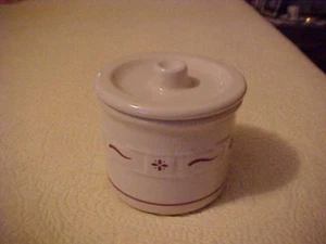 Tarro y tapa de caramelo rojo tejido de cerámica Longaberger tradiciones - Imagen 1 de 4