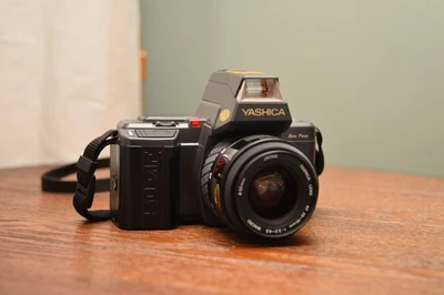 Yashica 230-AF Film SLR with 35-70mm F/3.3-4.5 AF Macro Lens - Image 1 of 4