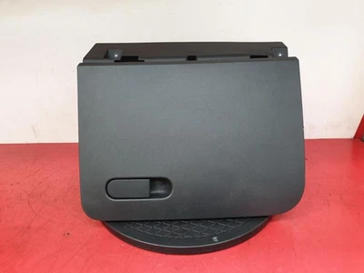 VOLKSWAGEN BEETLE GLOVEBOX 2013 - Image 1 of 4