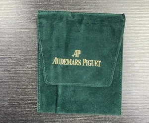 Genuine AUDEMARS PIGUET Green Velvet Pouch - NOS - Picture 1 of 6