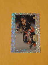 1999-00 Upper Deck Exclusive A Leader By Example #L3 Wayne Gretzky Insert Blues