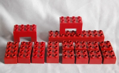 DUPLO ~ Maroon / Burgundy Building Blocks ~ 19 pcs, 4 diff shapes ~ VGC - Image 1 of 3