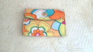 Tarjeta de autobús/CC de tela floral Liz Claiborne plegable 4"x3" cierre a presión - Imagen 1 de 4