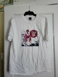 Camiseta Dylan Innes Taste The Tide UR 05 Hanes Beefy-T Talla Grande Artista Musical - Imagen 1 de 8