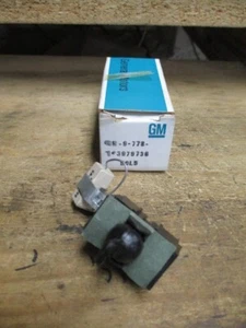 1970's GM Rear Defogger Switch (Blower Type) 3979736 NOS OEM - Picture 1 of 4