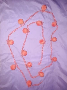 BOLAS DE NAVIDAD ROJAS FLOCADAS DE COLECCIÓN GUARLAND DE PLÁSTICO DE PLÁSTICO 9 ft - Imagen 1 de 8