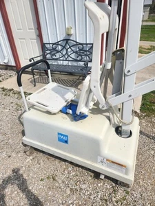 PAL Portable Aquatic Pool Lift Beautiful Condition WSpine Lift Mobility Handicap - Picture 1 of 6