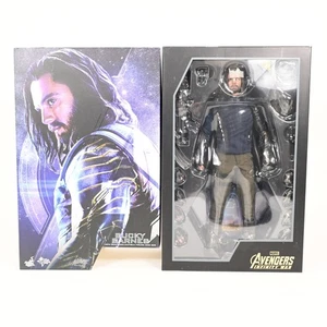 Figura Coleccionable Bucky Barnes Avengers Infinity War Hot Toys MMS509 Escala 1/6 - Imagen 1 de 18