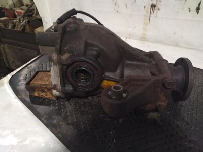 Carrier Rear Axle Fits 03-06 OUTLANDER 1785135 - Image 1 of 4