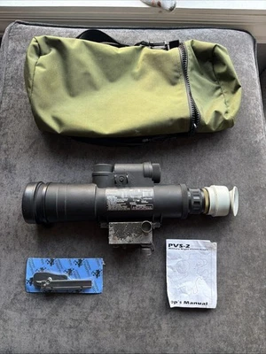 Винтажные часы ночного видения армии США PVS-2 с креплением и сумкой эпохи Вьетнама - Изображение 1 из 4
