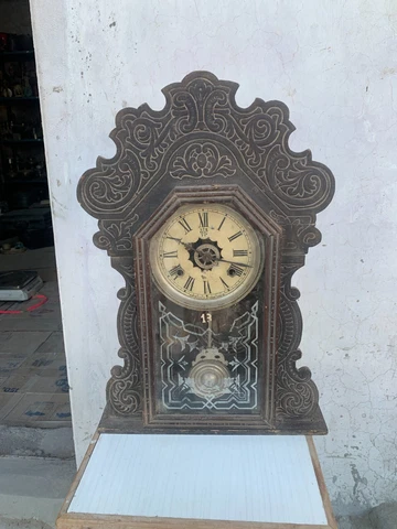 Vintage Handcrafted Waterbury Clock Co. American Gingerbread Clock Made in U.S.A Cover