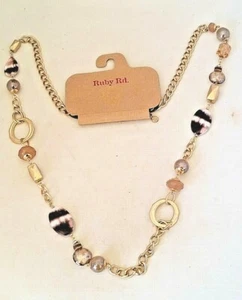 PC6343 COLLAR CADENA PIEDRAS PRECIOSAS METAL TONO DORADO INSPIRADO EN DISEÑADOR - Imagen 1 de 1
