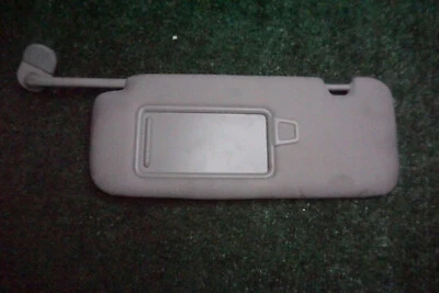 2020 2021 2022 HYUNDAI SONATA DRIVER SIDE FRONT Sun Visor OEM 1 Peice 6837718 - Image 1 of 2