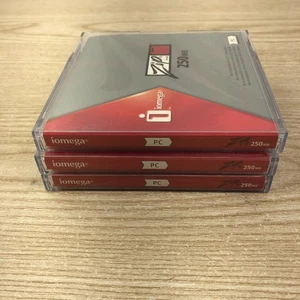 Iomega Zip Disk 250MB Reusable Portable Storage for PC ~ 3 Unused - Picture 1 of 2