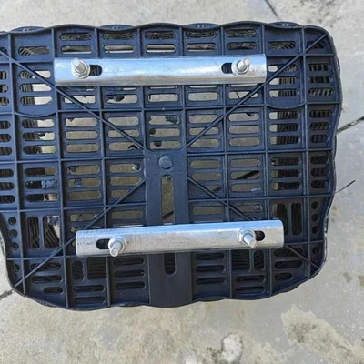 Kit de montaje de cesta de bicicleta con tornillos y tuercas para la mayoría de los portabicicletas traseros Foto 1 de 4