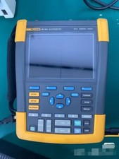 Fluke 190-504 500 MHz, 4-Ch, 5 GS/s Handheld ScopeMeter