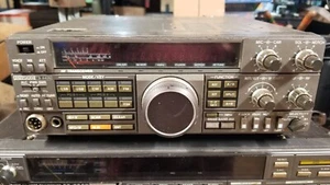 KENWOOD TS 440S HF TRANSCEIVER W/ ANTENNA TUNER - No Cord - Untested - As Is - Zdjęcie 1 z 4