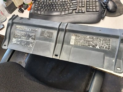 93-97 CAMARO Soporte de radiador superior Cubierta de cubierta de plástico Firebird 10233519 Foto 1 de 4