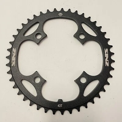 Передняя звездочка Sinz 104 мм 43T одна скорость черная 4 рычага - Изображение 1 из 3