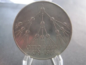 5 DM Deutschland  1979   Otto Hahn 1879-1968    (LosNr. 079) - Bild 1 von 2