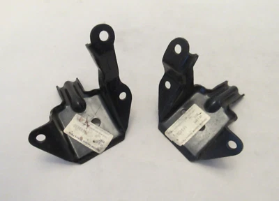 NOS 1977-83 GM H body Monza Jeep 151 L/R Upper Engine Mount Bracket GM 549090 91 - Image 1 of 4