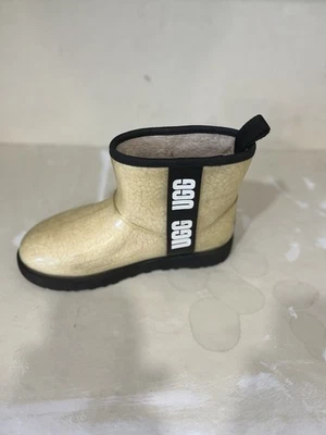 Botas impermeables UGG Classic Mini transparentes naturales/negras para mujer TALLA 8 (muy bonitas) Foto 1 de 4